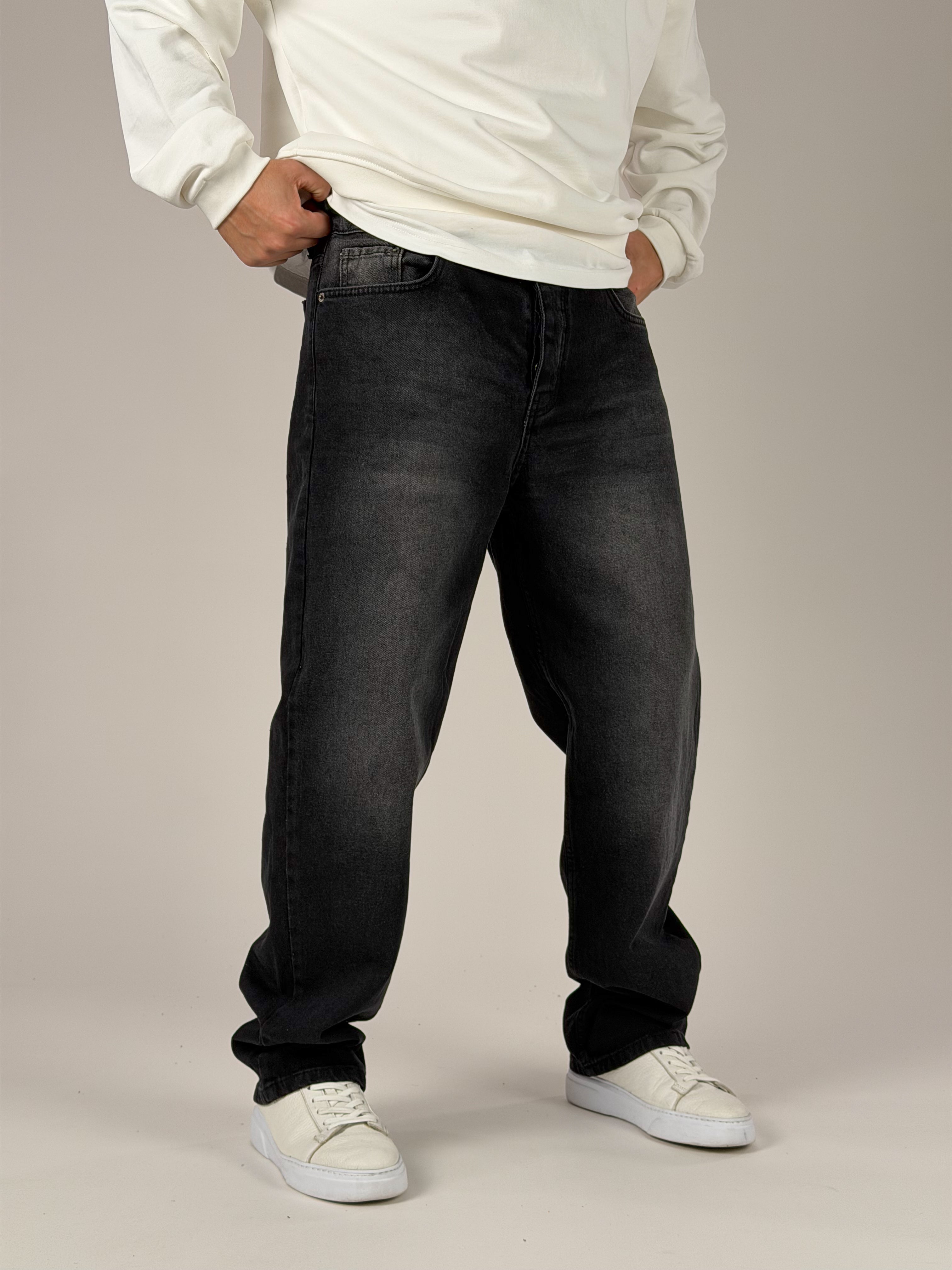 Noir Baggy Denim