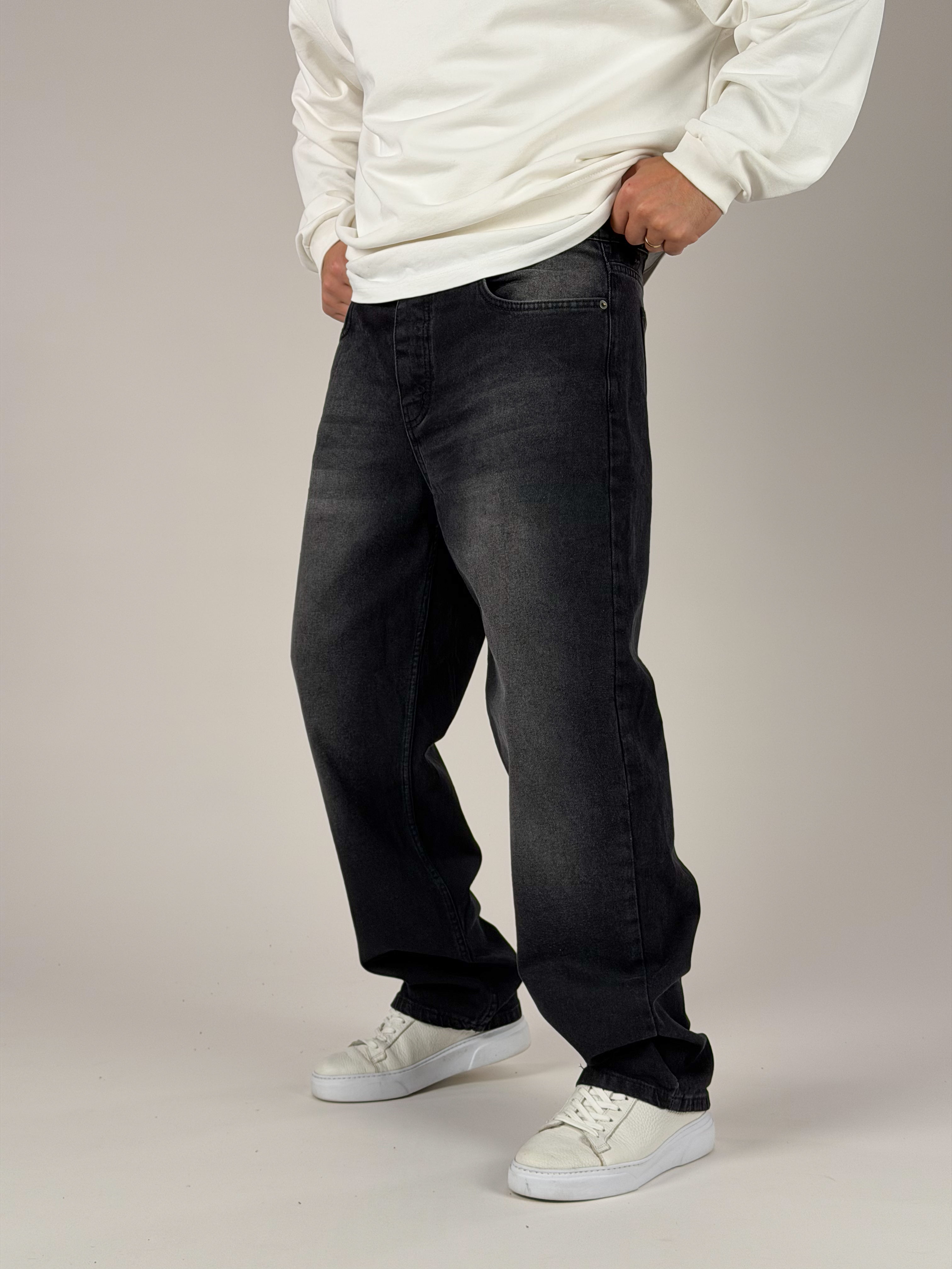 Noir Baggy Denim