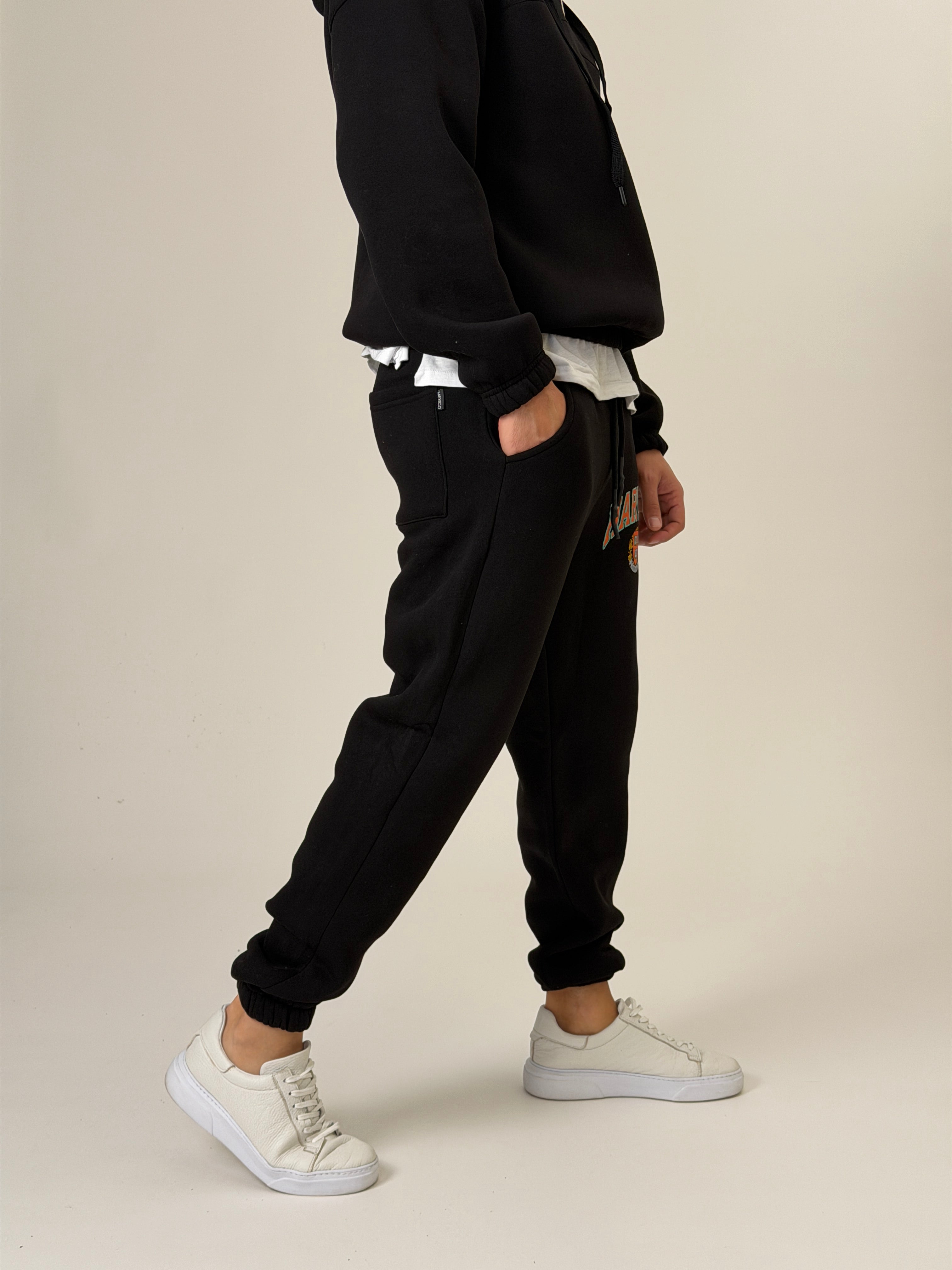 College Siyah Jogger Pantolon Ürün ikincil görseli