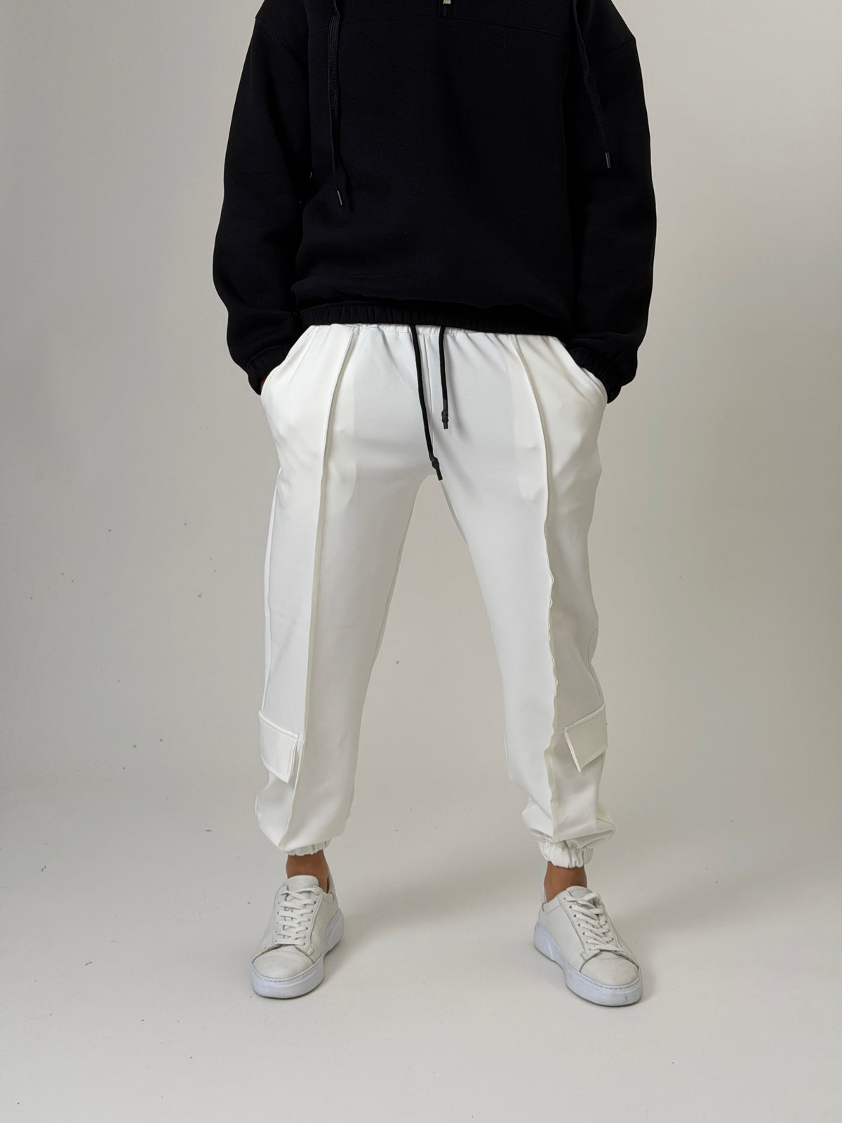 Deep White Jogger Pantolon