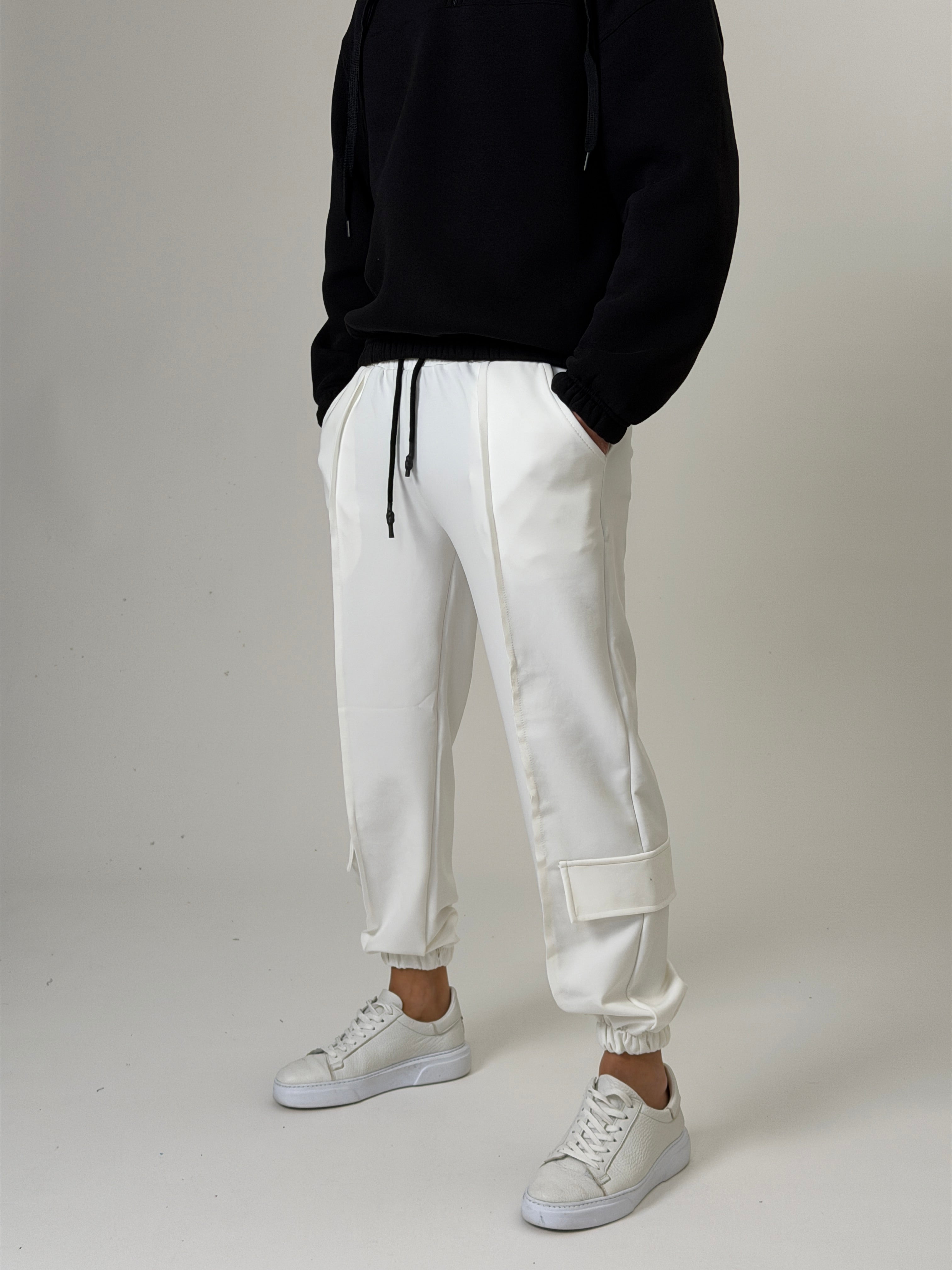 Deep White Jogger Pantolon