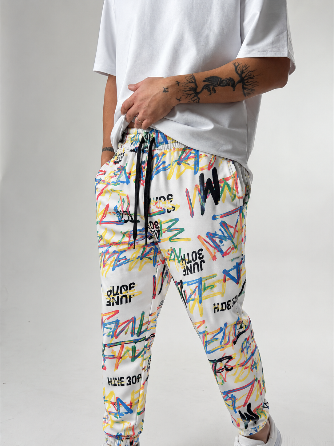 Renkli Grafik Baskılı Jogger Pantolon