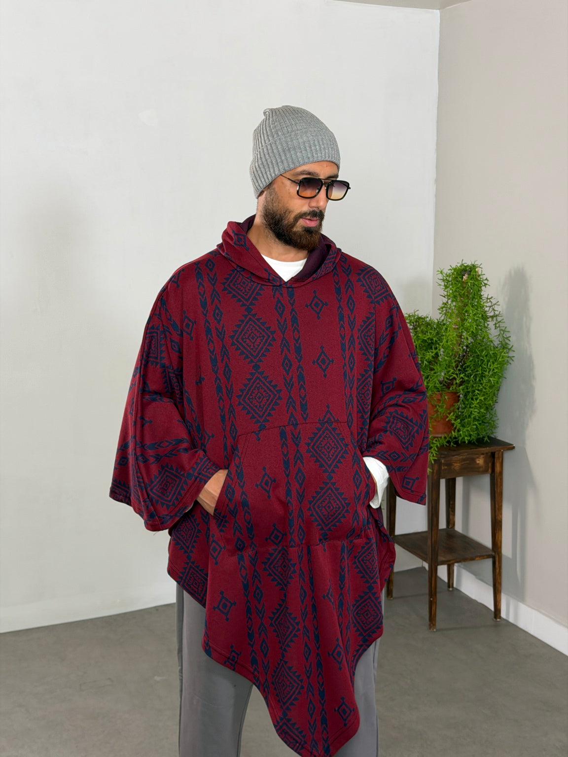 Aztec Desenli Bordo Kapüşonlu Kanguru Cepli Oversize Panço