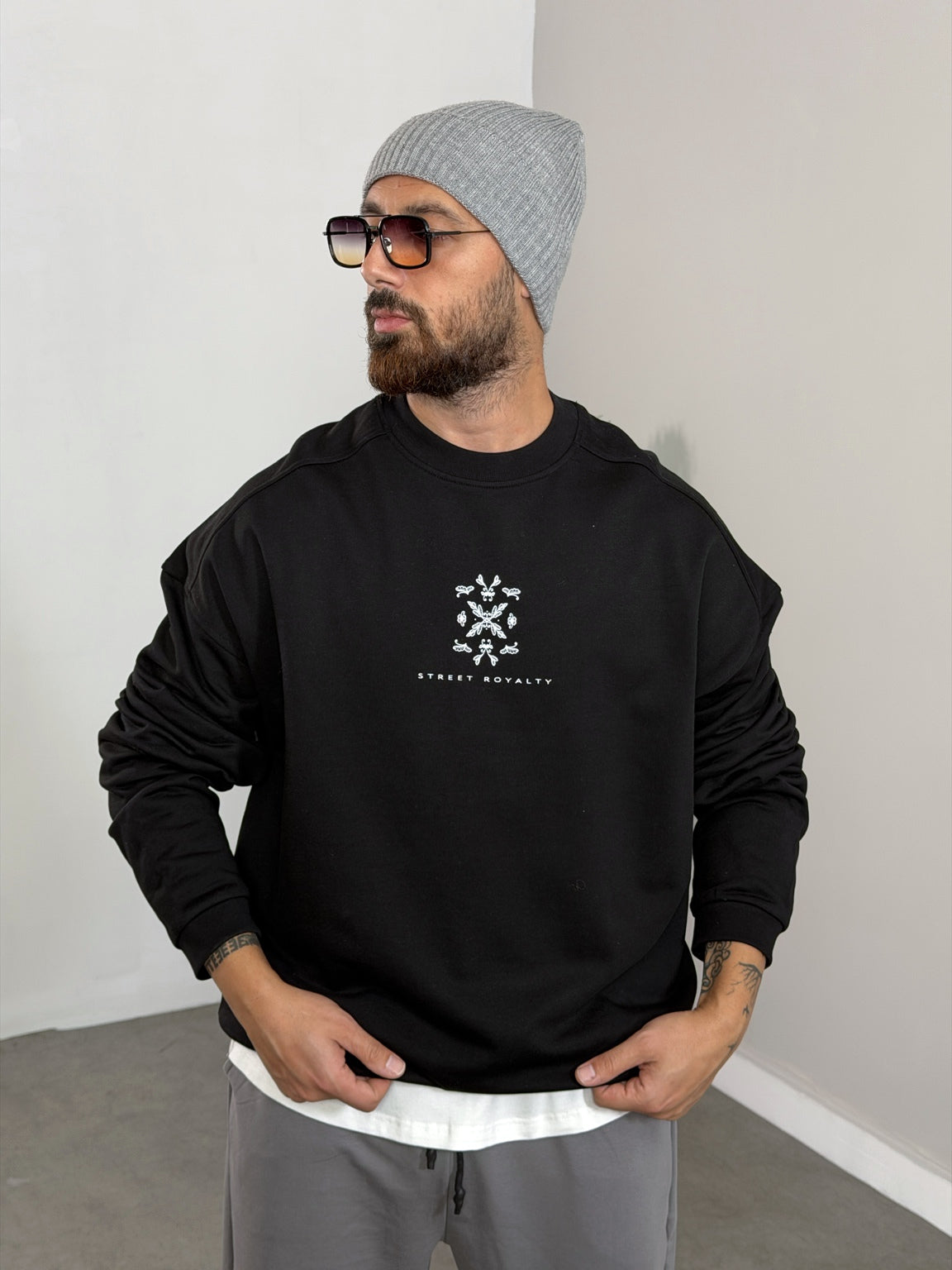 Siyah Sırtı Bandana Baskılı Bisiklet Yaka Oversize Sweatshirt