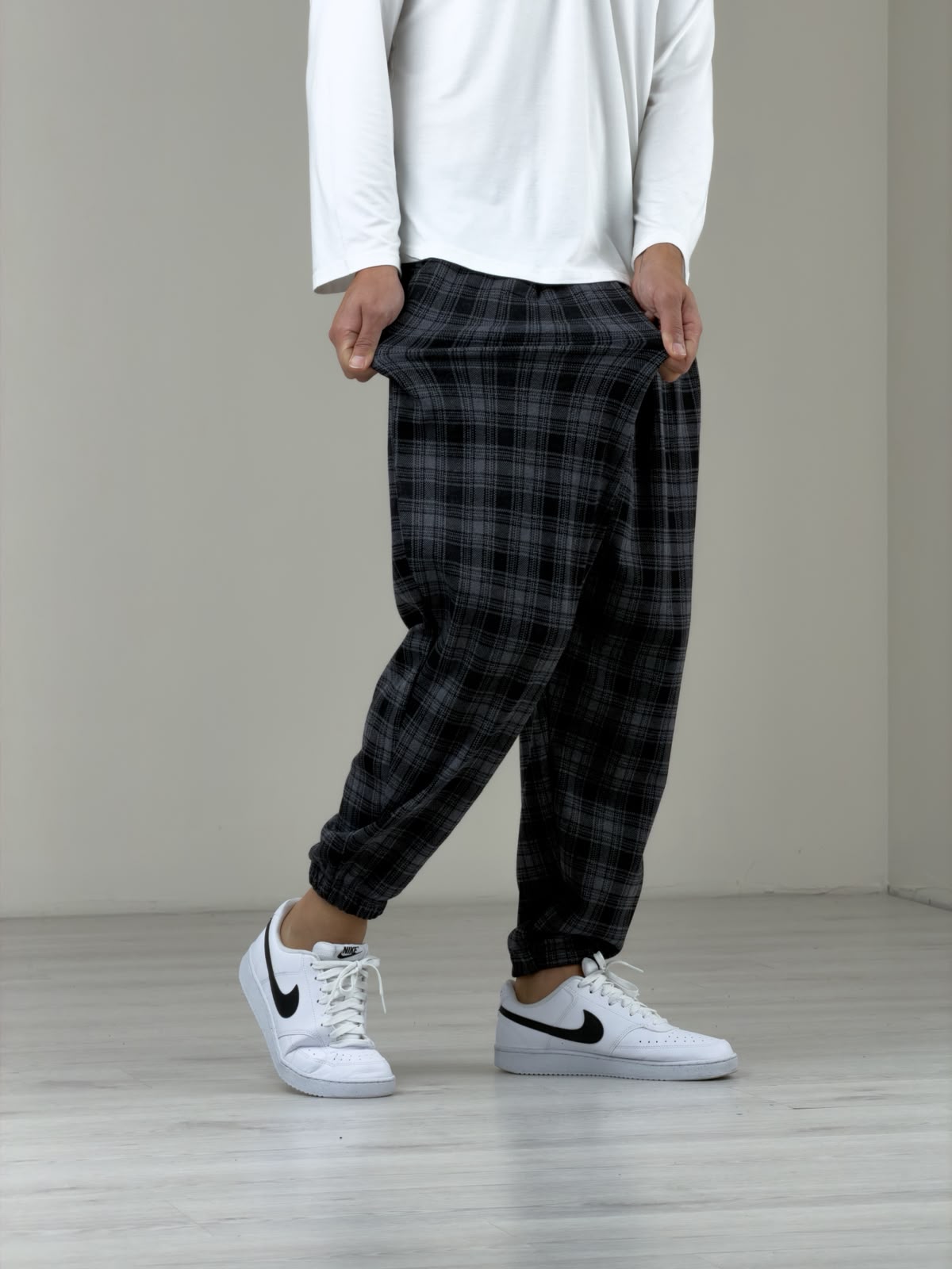 Gri Siyah Ekoseli Salaş Jogger Pantolon