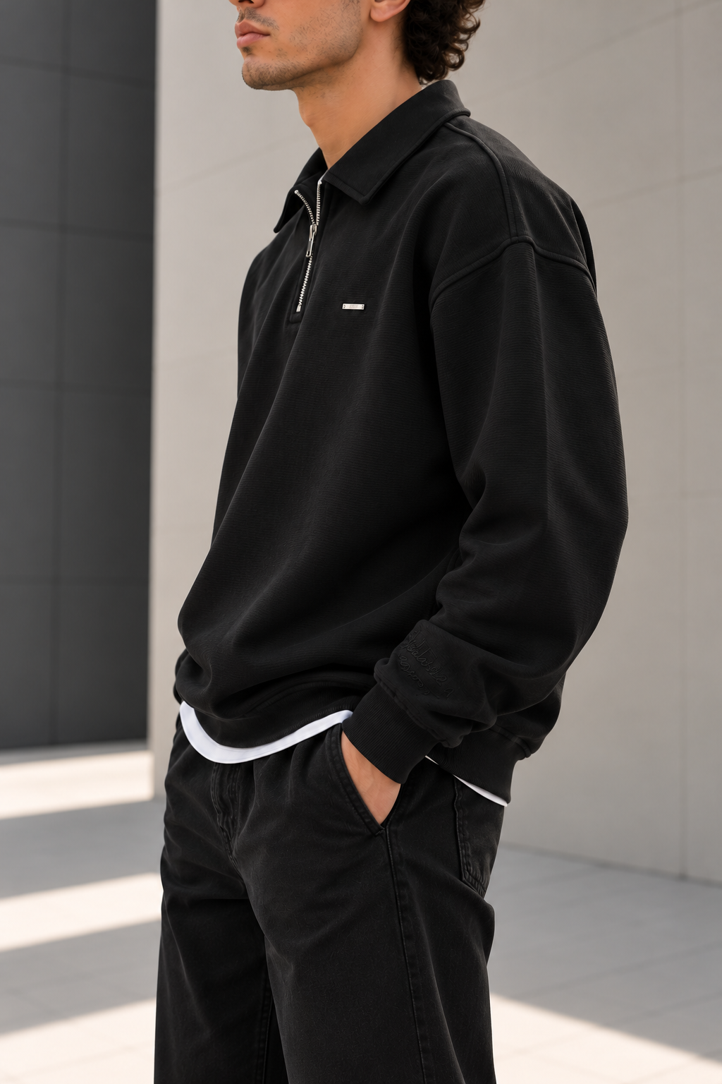 Siyah Yarım Fermuarlı Sweatshirt