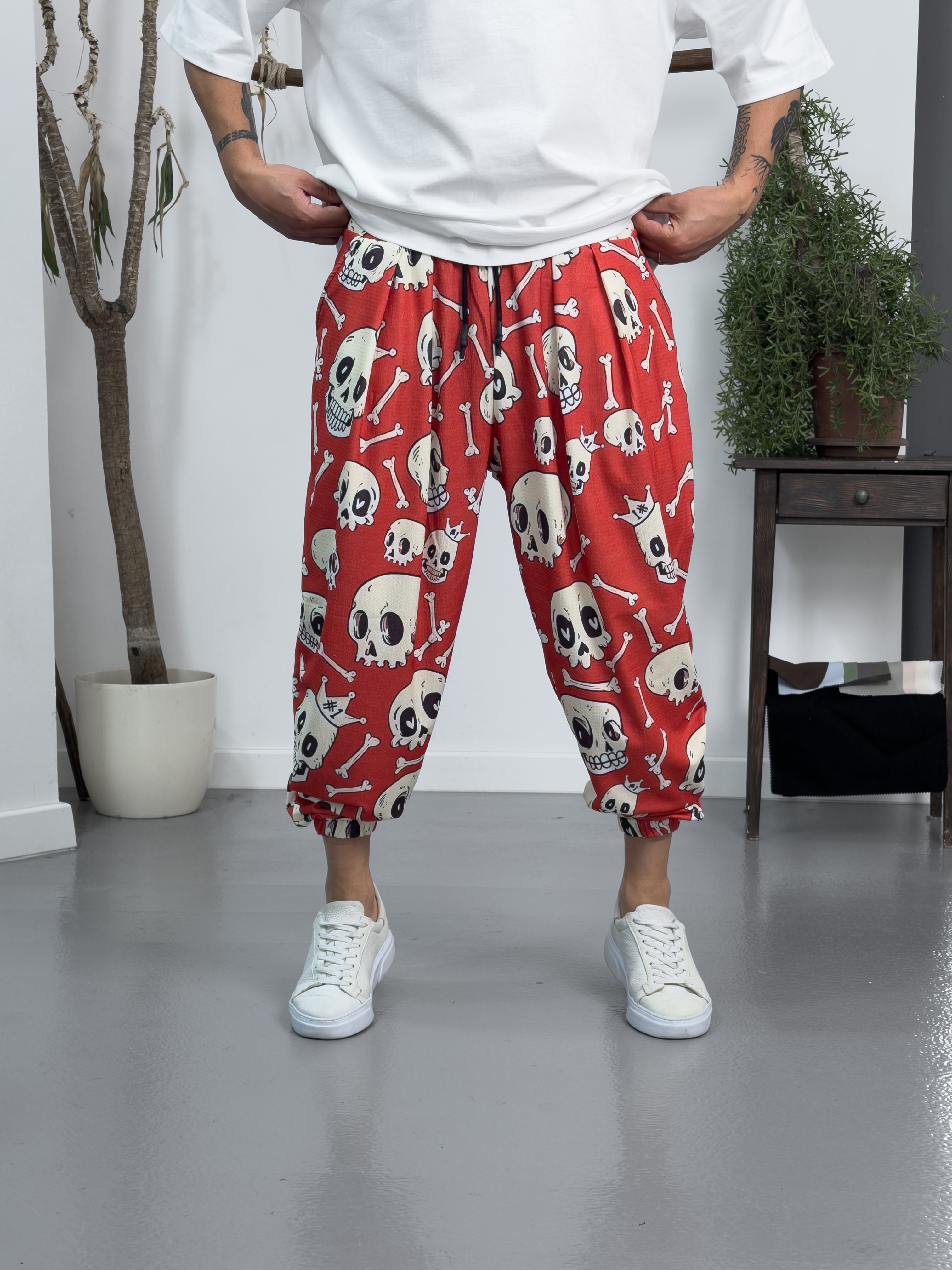 Skulls and Bones Jogger Pantolon Ürün ana görseli