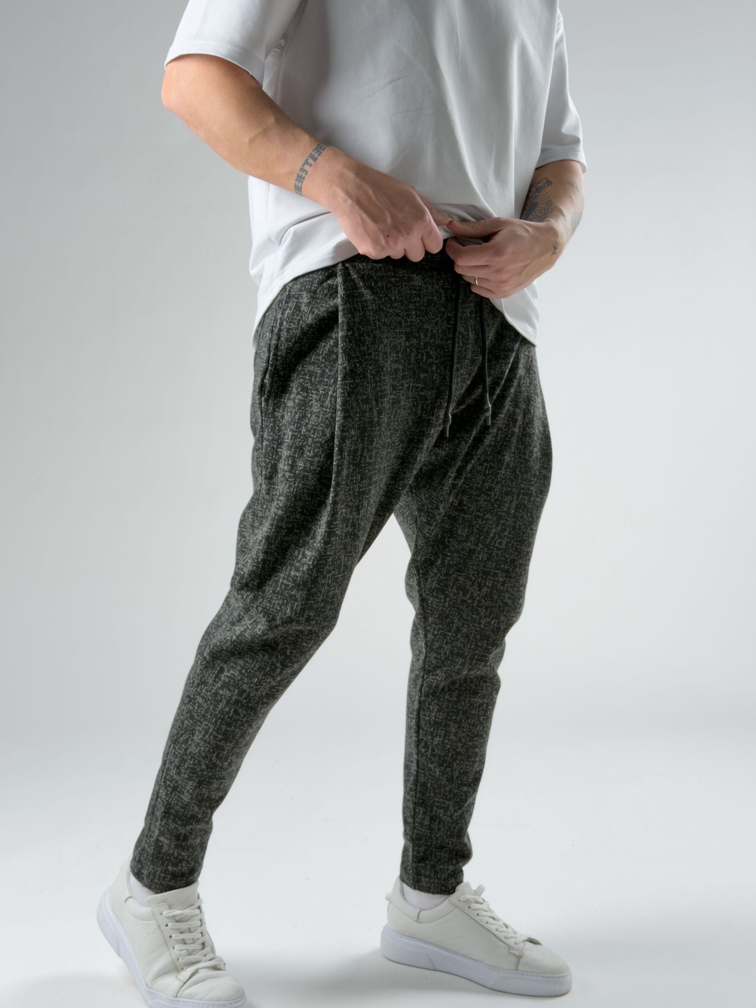 Shadow Texture Havuç Kesim Pantolon