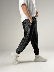 Yan Desenli Siyah Jogger Pantolon