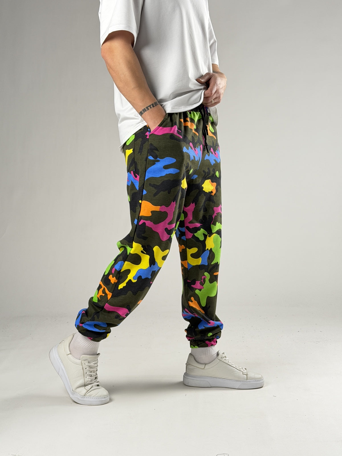 Colorful Camouflage Jogger Pantolon Ürün ikincil görseli