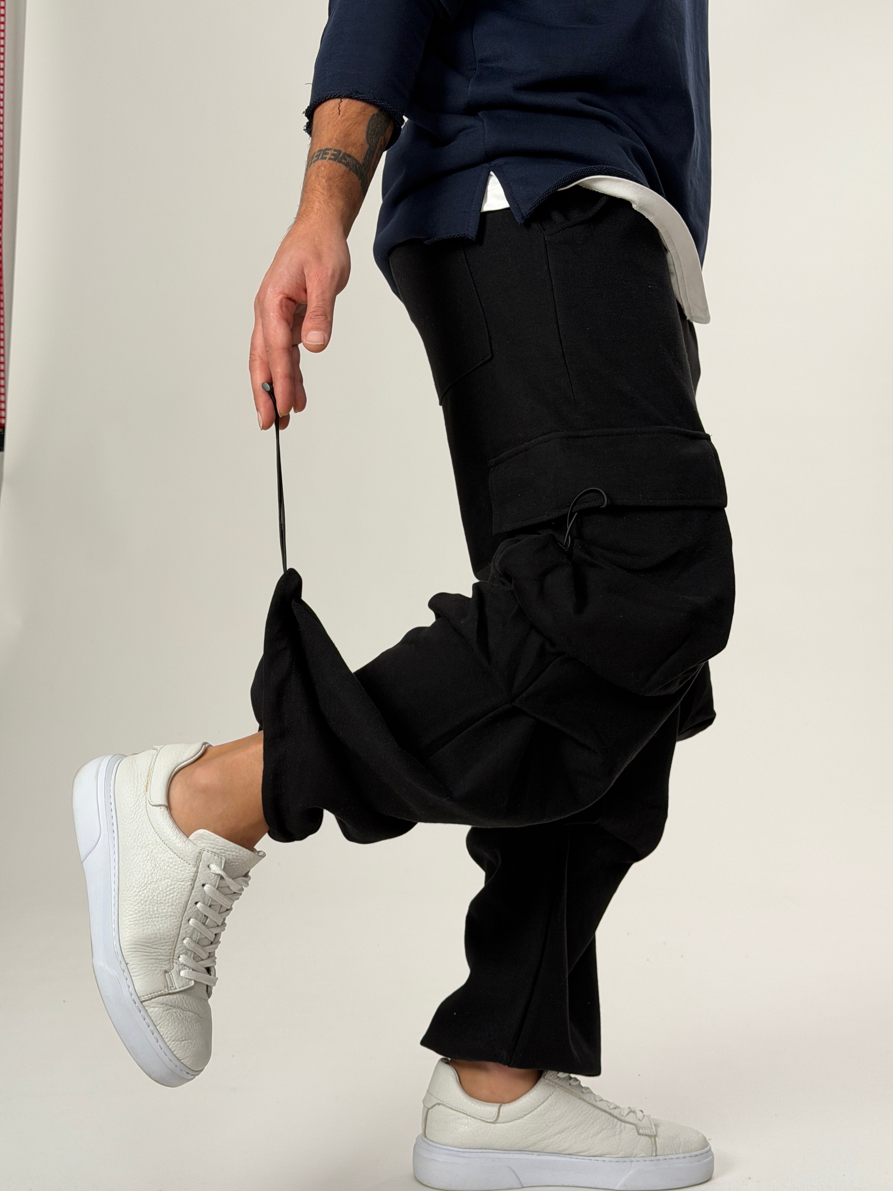 Siyah Büzgülü Cepli Jogger Pantolon