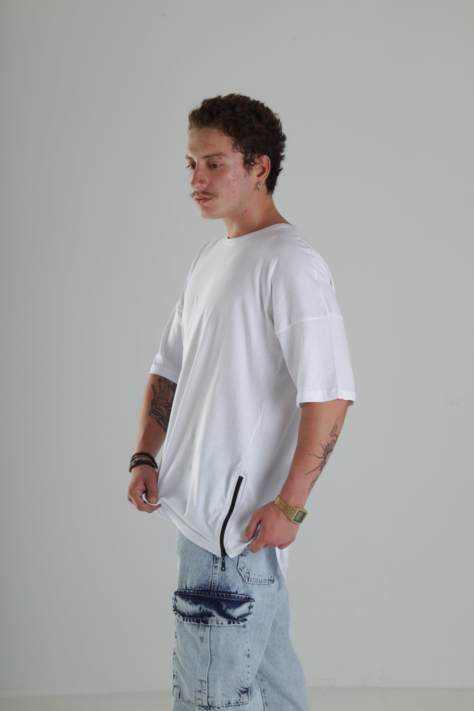 Yan Fermuar Detaylı Oversize T-Shirt - Beyaz Ürün ikincil görseli
