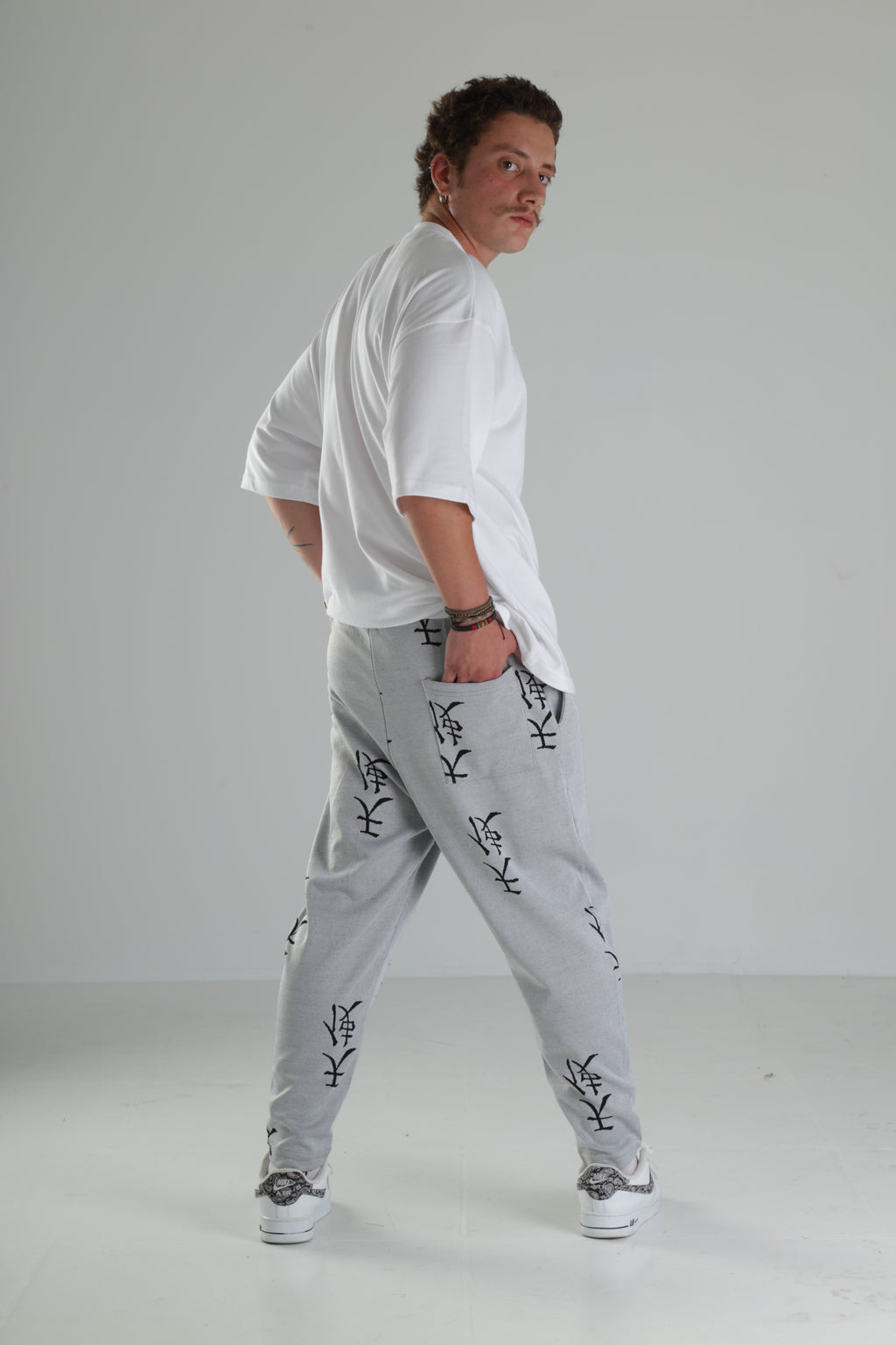 Gri Siyah Desenli Rahat Kesim Pantolon - Premium