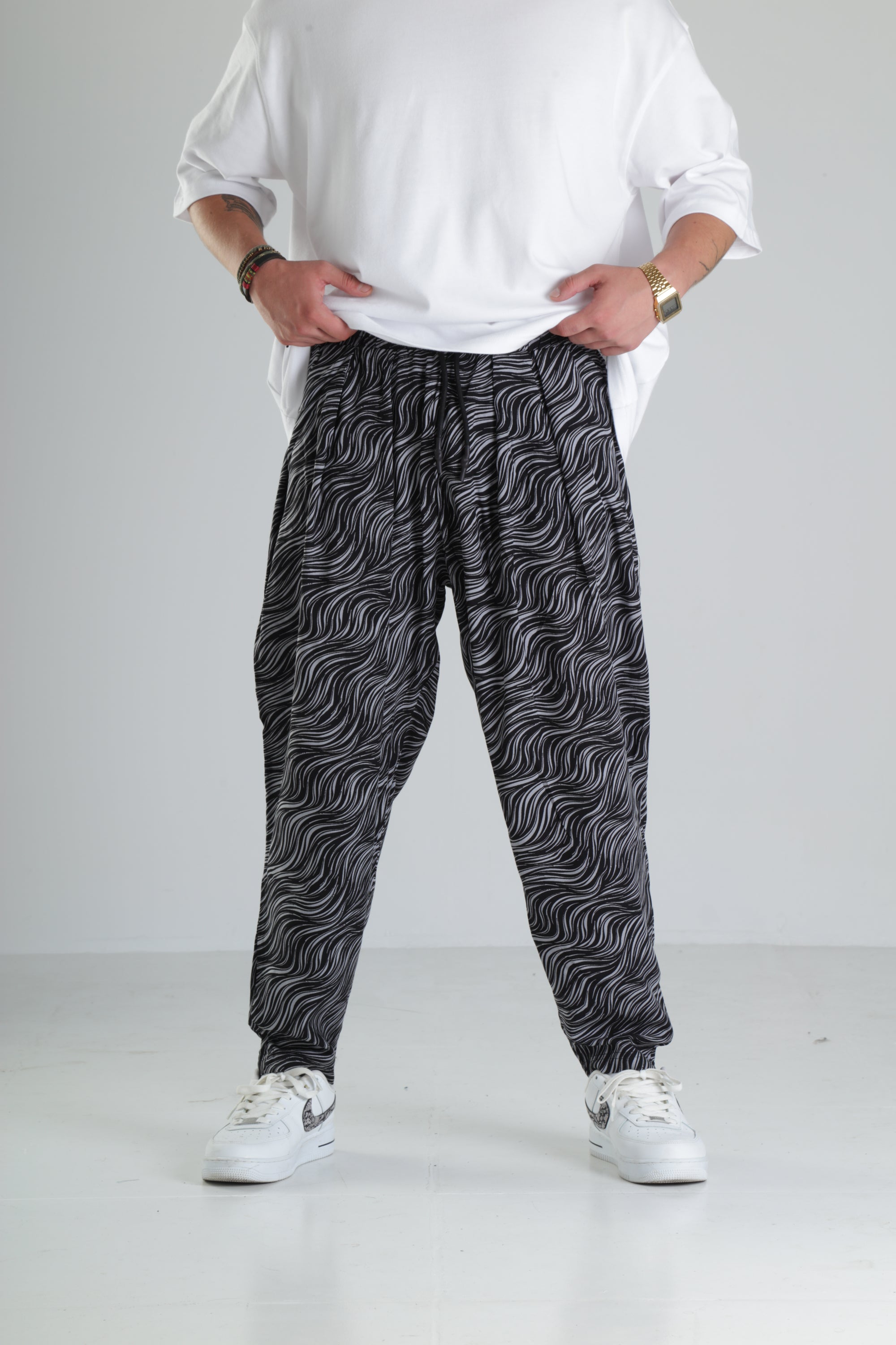 Wave Desen Baggy Pantolon – Siyah Ürün ana görseli