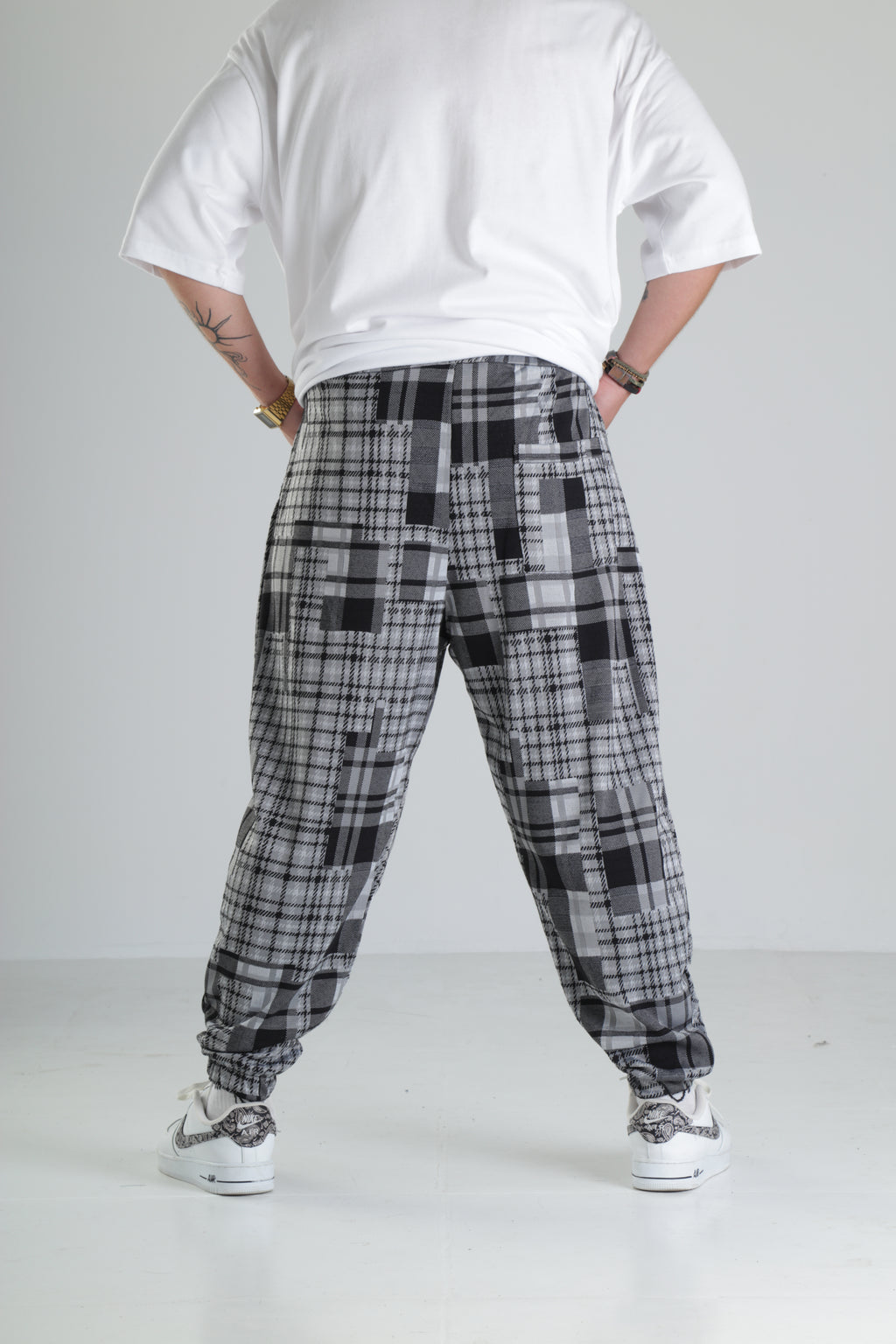 Gri Kare Desenli Paça Lastikli Jogger Pantolon