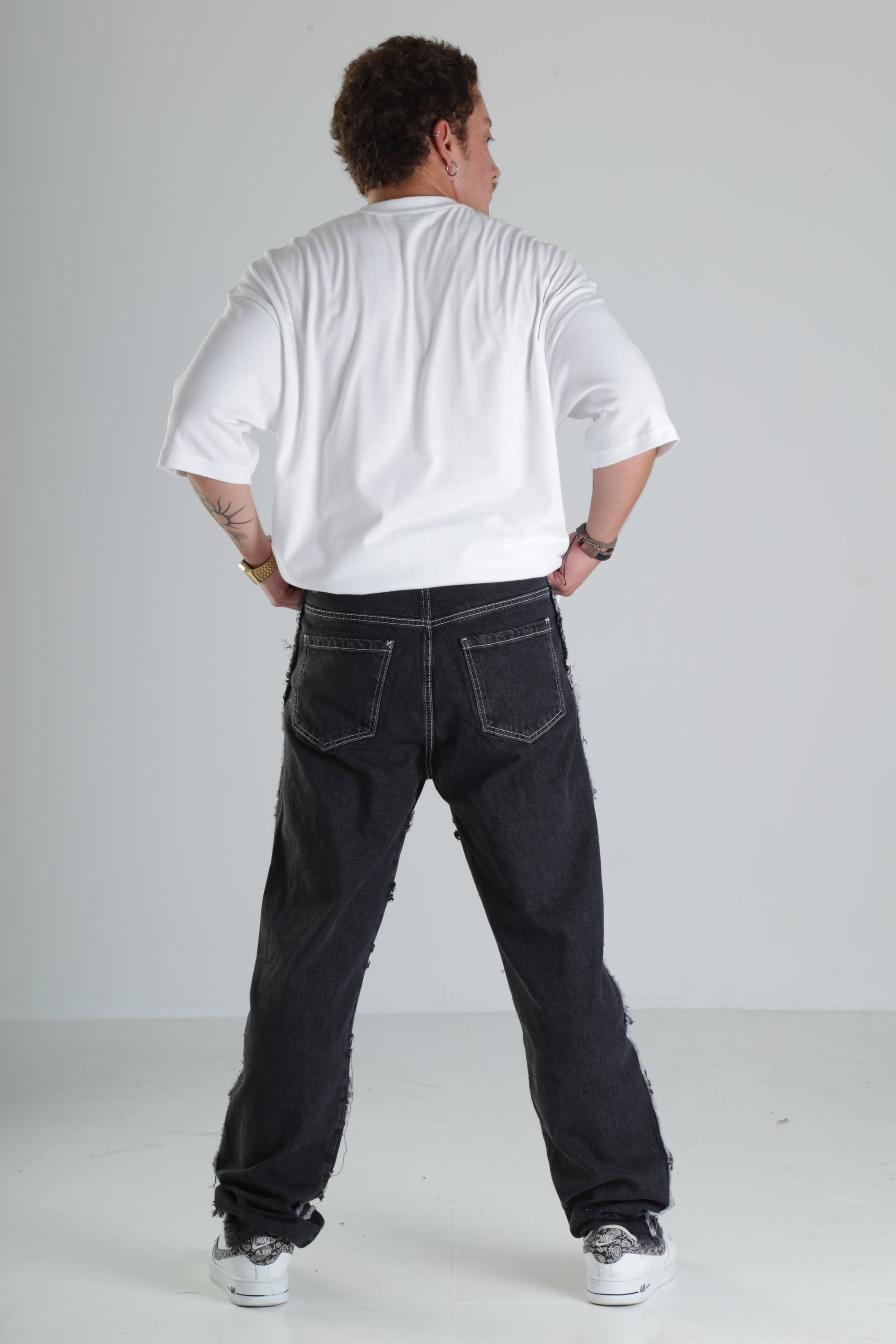 Siyah Yırtık Detaylı Baggy Jean Pantolon