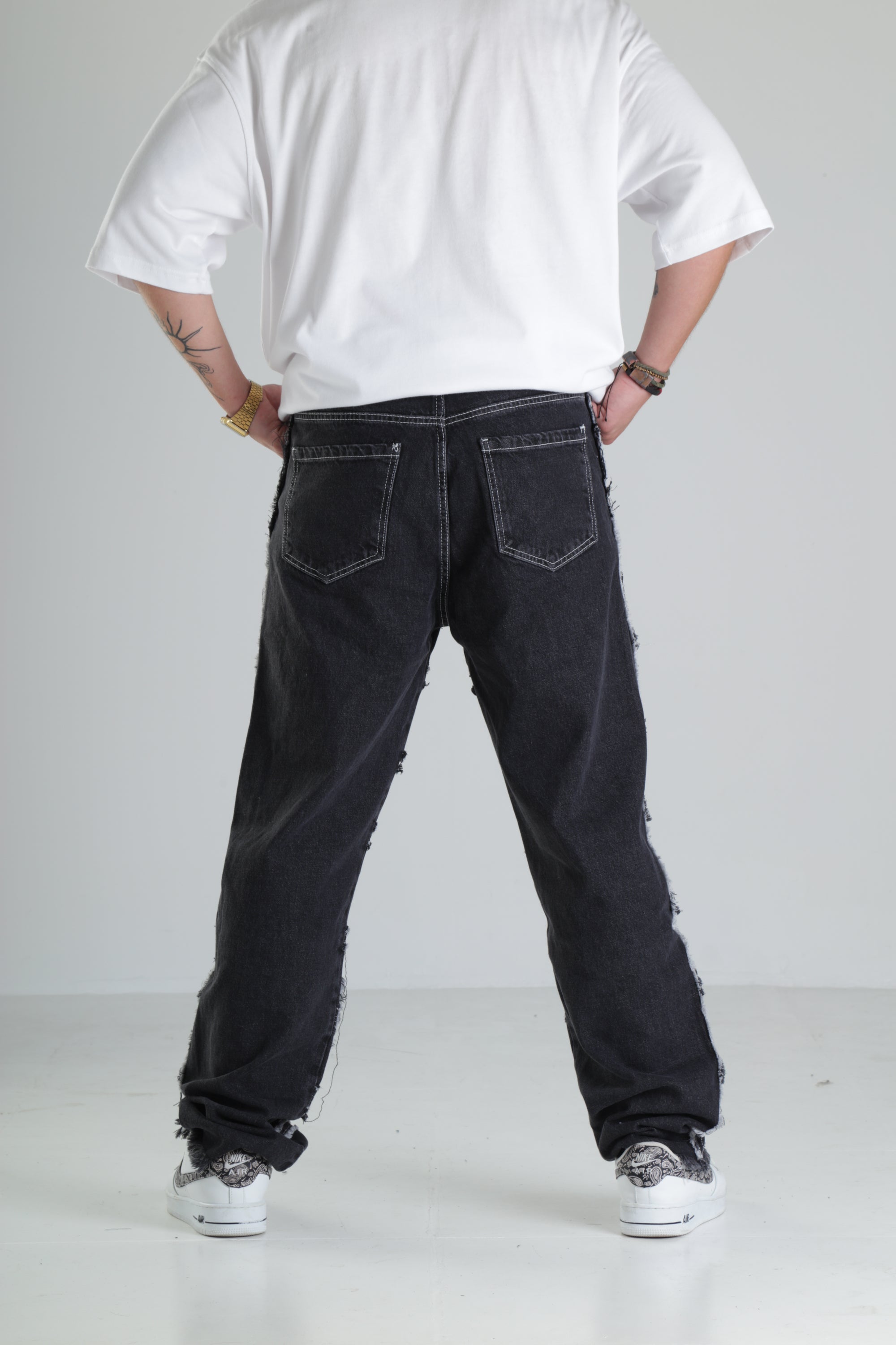Siyah Yırtık Detaylı Baggy Jean Pantolon