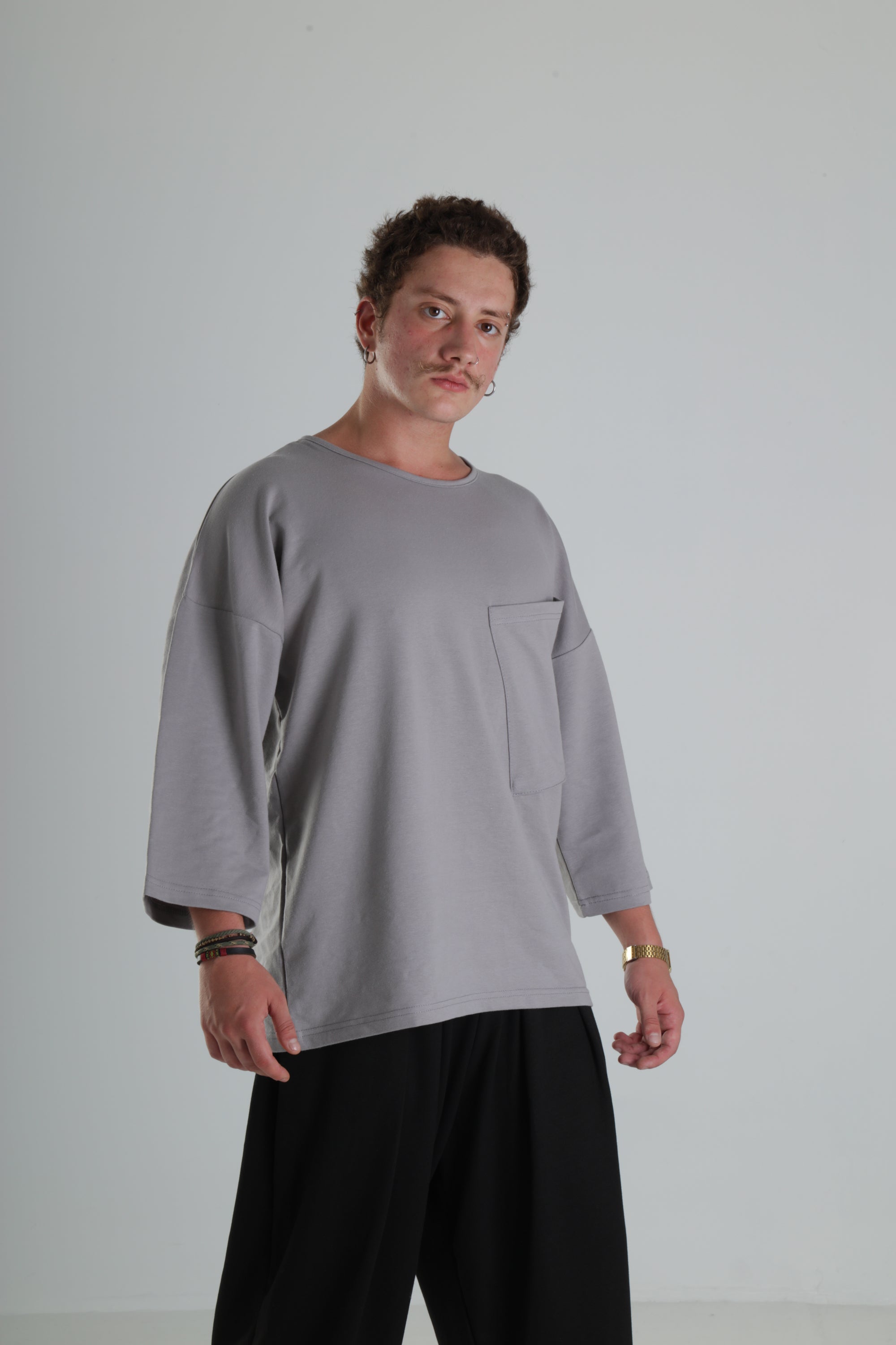Oversize Cepli T-Shirt - Gri Ürün ikincil görseli