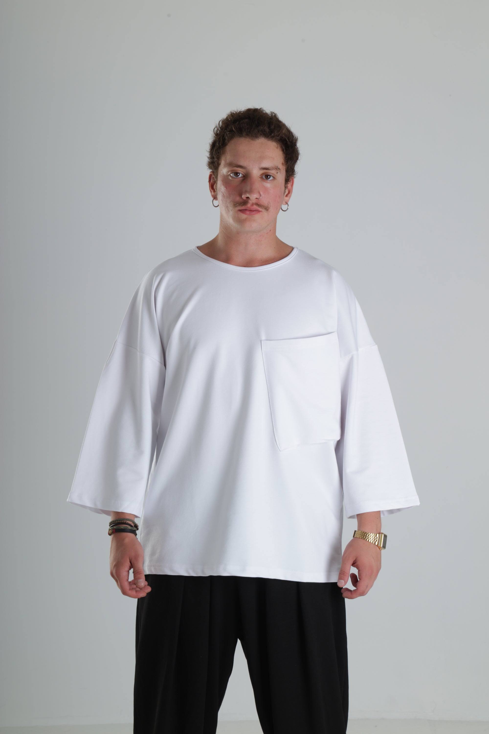 Oversize Cepli T-Shirt - Beyaz Ürün ana görseli