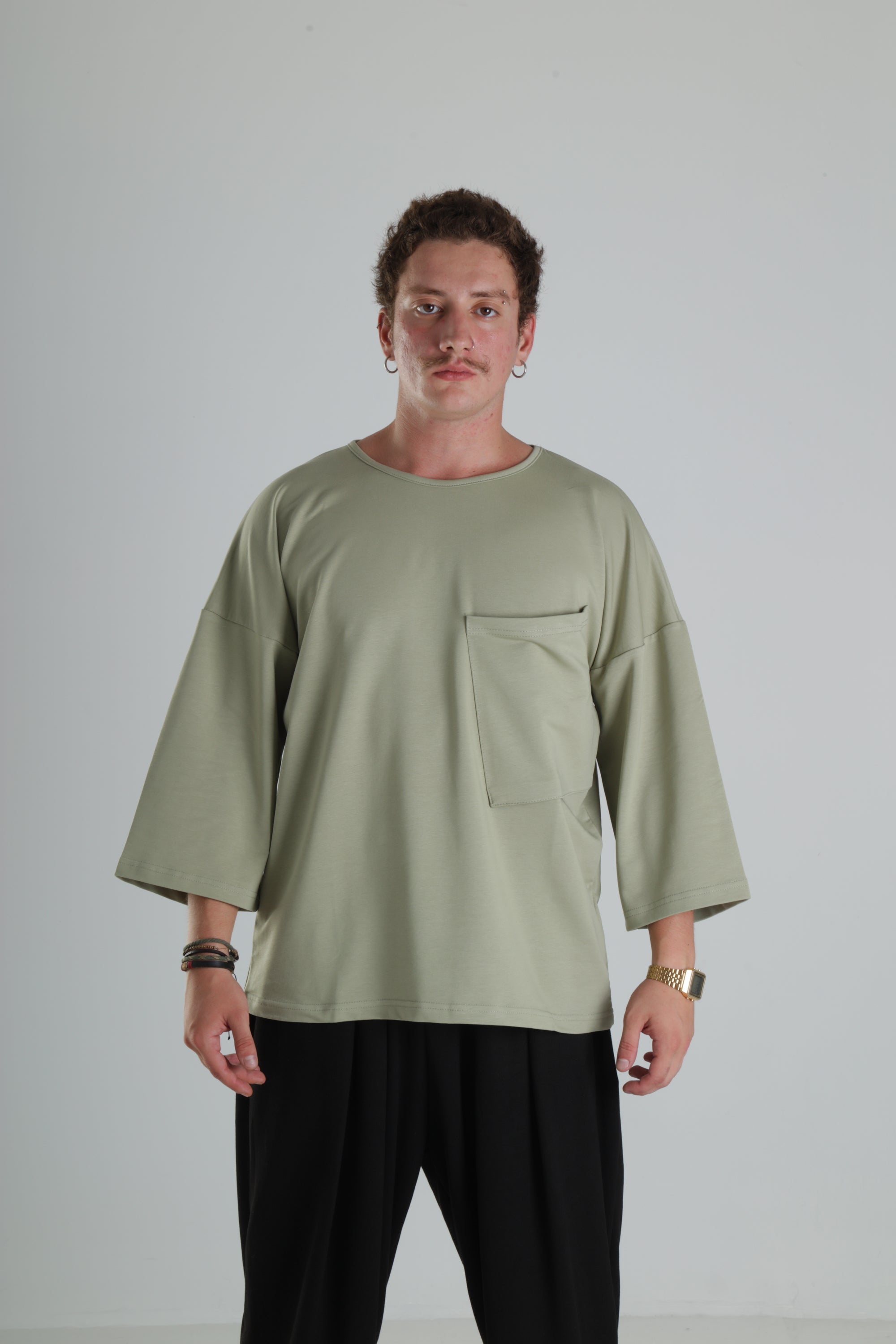 Oversize Cep Detaylı T-Shirt - Açık Haki Ürün ana görseli