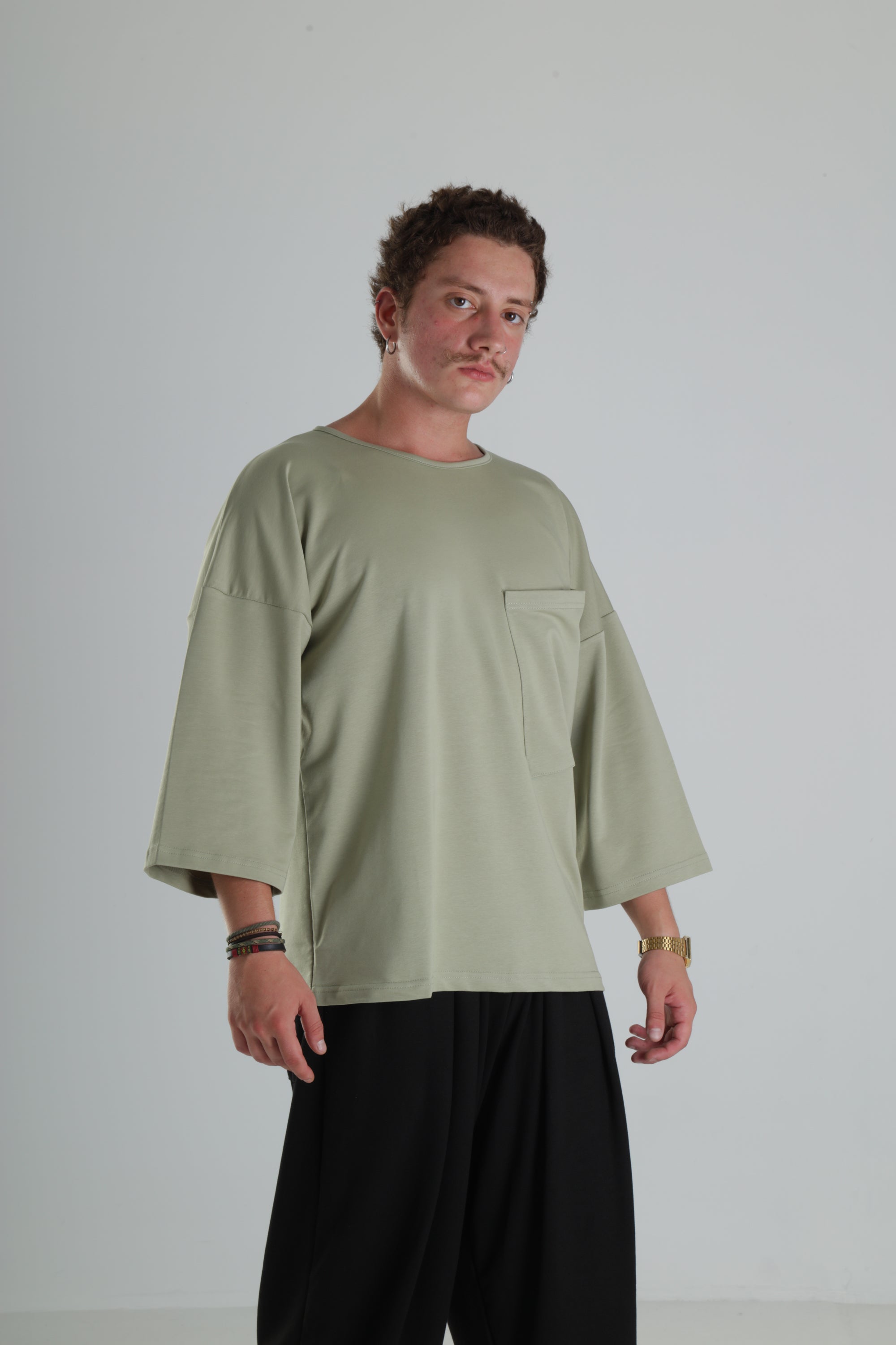 Oversize Cep Detaylı T-Shirt - Açık Haki Ürün ikincil görseli
