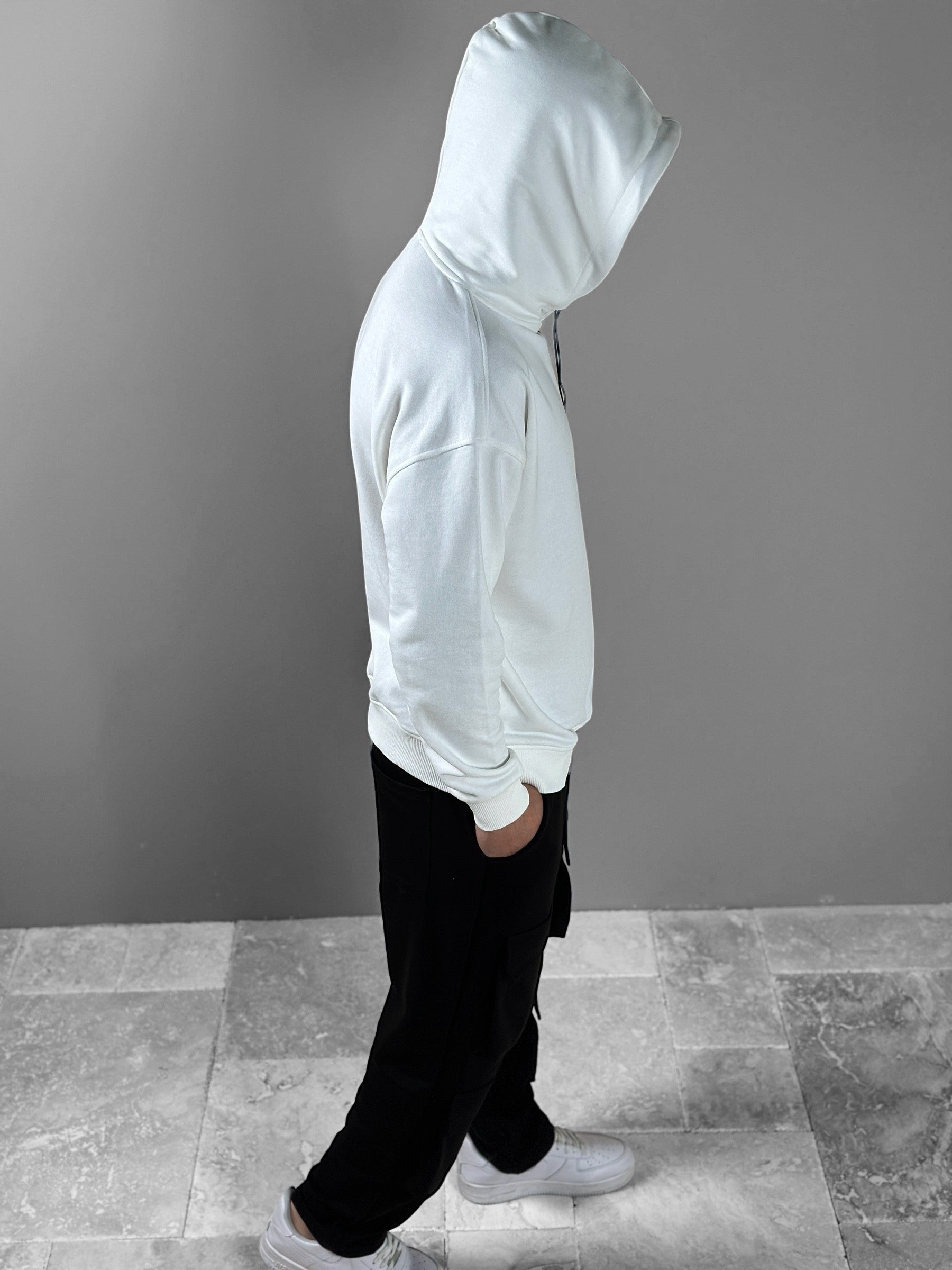Üç İplik Beyaz Thomas Hoodie Ürün ikincil görseli